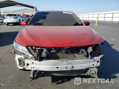 Piąte zdjęcie samochodu w środku: 2019 TOYOTA CAMRY SE VIN:4T1B11HK7KU162944 - miniatura