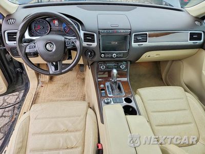 Zdjęcie 8 z 13 samochodu: 2016 VOLKSWAGEN TOUAREG SPORT VIN:WVGEF9BPXGD003652 - miniatura