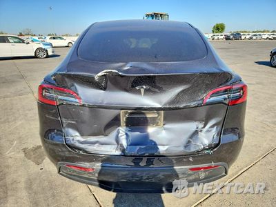 Zdjęcie 6 z 12 samochodu: 2024 TESLA MODEL Y VIN:7SAYGDEE0RF032300 - miniatura