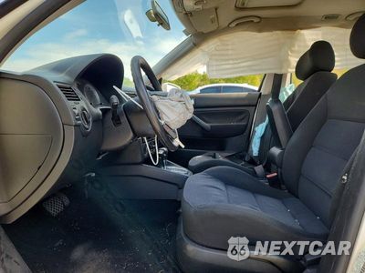 Zdjęcie 7 z 12 samochodu: 2023 VOLKSWAGEN JETTA VIN:3VWSK69M95M033365 - miniatura