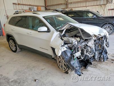 Czwarte zdjęcie samochodu z boku: 2018 JEEP CHEROKEE LATITUDE PLUS VIN:1C4PJLLB0JD537844 - miniatura