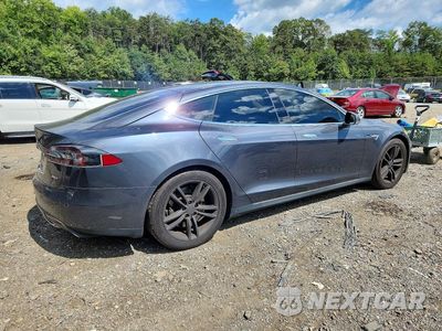 Trzecie zdjęcie samochodu z tyłu: 2015 TESLA MODEL S 85D VIN:5YJSA1H20FFP69562 - miniatura