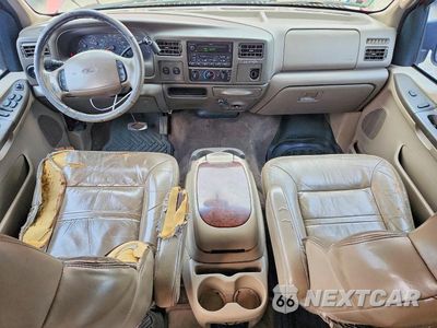 Zdjęcie 8 z 13 samochodu: 2000 FORD EXCURSION LIMITED VIN:1FMNU42L4YED86845 - miniatura