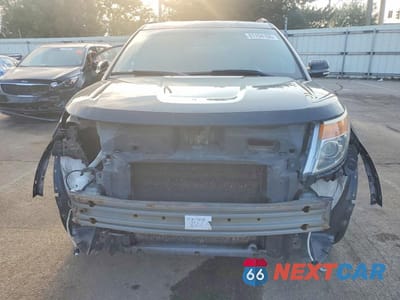 Piąte zdjęcie samochodu w środku: 2014 FORD EXPLORER XLT VIN:1FM5K8D87EGA39175 - miniatura