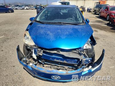 Piąte zdjęcie samochodu w środku: 2013 TOYOTA PRIUS C TWO VIN:JTDKDTB37D1043367 - miniatura
