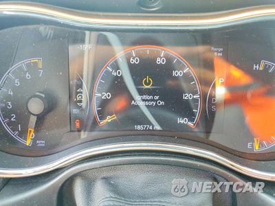 Zdjęcie 9 z 14 samochodu: 2014 JEEP GRAND CHEROKEE LIMITED VIN:1C4RJFBG3EC340024 - miniatura