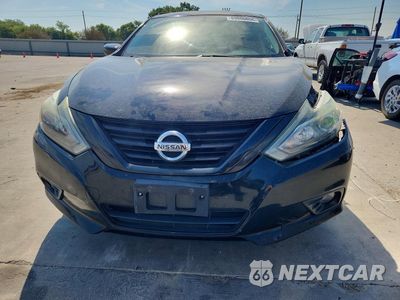 Piąte zdjęcie samochodu w środku: 2018 NISSAN ALTIMA 2.5 SR VIN:1N4AL3AP9JC234183 - miniatura