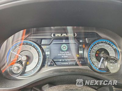 Zdjęcie 9 z 12 samochodu: 2021 RAM 1500 LIMITED VIN:1C6SRFHTXMN611007 - miniatura