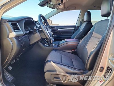 Zdjęcie 7 z 14 samochodu: 2018 TOYOTA HIGHLANDER LE PLUS VIN:5TDBZRFH0JS801235 - miniatura