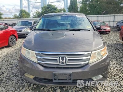 Piąte zdjęcie samochodu w środku: 2013 HONDA ODYSSEY TOURING VIN:5FNRL5H92DB014178 - miniatura