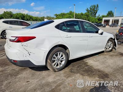 Trzecie zdjęcie samochodu z tyłu: 2025 TOYOTA CAMRY LE VIN:4T1DAACKXSU207004 - miniatura