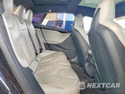 Zdjęcie 10 z 13 samochodu: 2015 TESLA MODEL S VIN:5YJSA1E21FF102519 - miniatura