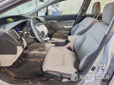 Zdjęcie 7 z 13 samochodu: 2015 HONDA CIVIC LX VIN:19XFB2F52FE080419 - miniatura
