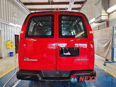 Zdjęcie 6 z 12 samochodu: 2006 CHEVROLET EXPRESS G3500 DELIVERY VAN VIN:1GCHG35V761272858 - miniatura