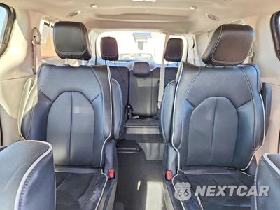 Zdjęcie 10 z 14 samochodu: 2023 CHRYSLER PACIFICA HYBRID LIMITED VIN:2C4RC1S70PR588934 - miniatura