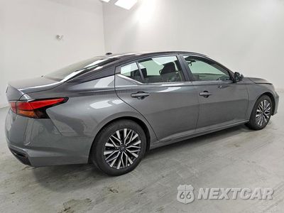 Trzecie zdjęcie samochodu z tyłu: 2026 NISSAN ALTIMA SV VIN:1N4BL4DV4TN311456 - miniatura