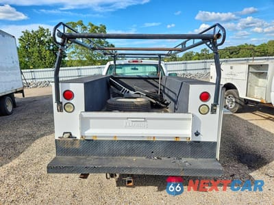 Zdjęcie 6 z 12 samochodu: 2005 CHEVROLET SILVERADO C2500 HEAVY DUTY VIN:1GBHC24U05E188794 - miniatura
