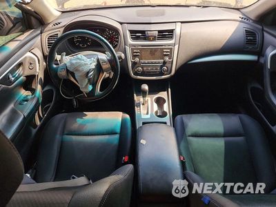 Zdjęcie 8 z 13 samochodu: 2017 NISSAN ALTIMA 2.5 SR VIN:1N4AL3AP6HC120166 - miniatura