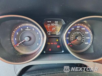 Zdjęcie 9 z 12 samochodu: 2012 HYUNDAI ELANTRA GLS VIN:5NPDH4AE4CH123741 - miniatura