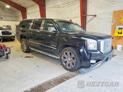 Czwarte zdjęcie samochodu z boku: 2016 GMC YUKON XL DENALI VIN:1GKS2HKJ8GR102647 - miniatura