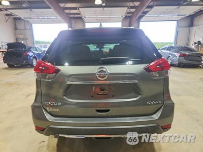 Zdjęcie 6 z 13 samochodu: 2018 NISSAN ROGUE SV VIN:5N1AT2MV2JC704922 - miniatura