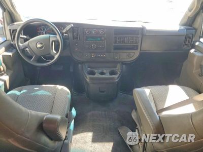 Zdjęcie 8 z 13 samochodu: 2018 CHEVROLET EXPRESS G3500 LT VIN:1GAZGPFG5J1322282 - miniatura