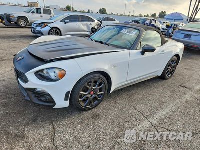 2019 FIAT 124 SPIDER CLASSICA JC1NFAEK7K0140700 - główne zdjęcie licytacji z USA - miniatura