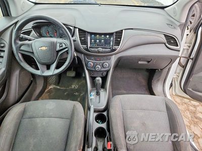 Zdjęcie 8 z 12 samochodu: 2018 CHEVROLET TRAX LS VIN:3GNCJNSBXJL230761 - miniatura