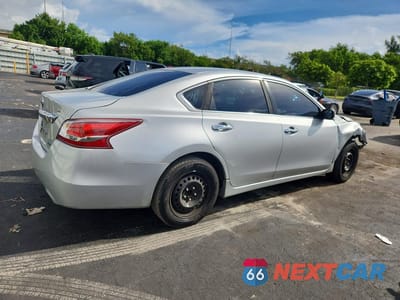 Trzecie zdjęcie samochodu z tyłu: 2013 NISSAN ALTIMA 2.5 VIN:1N4AL3AP2DC180973 - miniatura