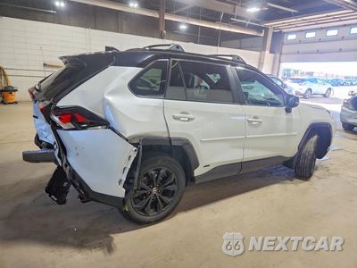 Trzecie zdjęcie samochodu z tyłu: 2024 TOYOTA RAV4 XSE VIN:4T3E6RFV0RU174459 - miniatura