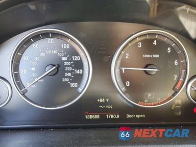 Zdjęcie 9 z 13 samochodu: 2016 BMW X3 XDRIVE28I VIN:5UXWX9C5XG0D92692 - miniatura