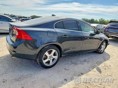 Trzecie zdjęcie samochodu z tyłu: 2013 VOLVO S60 T5 VIN:YV1612FS7D2187706 - miniatura