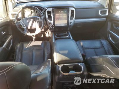 Zdjęcie 8 z 12 samochodu: 2017 NISSAN TITAN PRO-4X VIN:1N6AA1E50HN551102 - miniatura