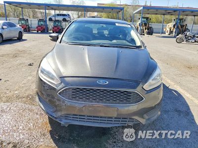 Piąte zdjęcie samochodu w środku: 2016 FORD FOCUS SE VIN:1FADP3F26GL276625 - miniatura