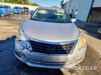 Piąte zdjęcie samochodu w środku: 2015 NISSAN ALTIMA 2.5 S VIN:1N4AL3AP1FC124462 - miniatura
