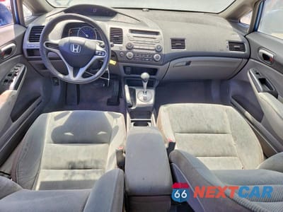 Zdjęcie 8 z 13 samochodu: 2010 HONDA CIVIC LX VIN:19XFA1F50AE078951 - miniatura