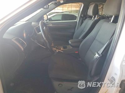 Zdjęcie 7 z 12 samochodu: 2018 JEEP GRAND CHEROKEE LAREDO VIN:1C4RJEAG5JC149517 - miniatura