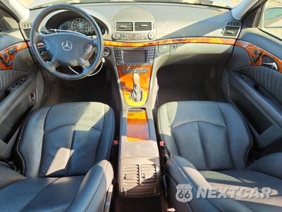 Zdjęcie 8 z 12 samochodu: 2006 MERCEDES-BENZ E 350 VIN:WDBUF56J36A734663 - miniatura