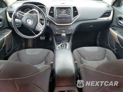 Zdjęcie 8 z 14 samochodu: 2017 JEEP CHEROKEE LATITUDE VIN:1C4PJLCSXHW591778 - miniatura