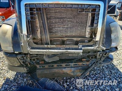 Zdjęcie 14 z 14 samochodu: 2015 VOLVO VNL - SEMI TRUCK VIN:4V4N99EH2FN910859 - miniatura