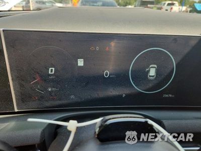 Zdjęcie 9 z 13 samochodu: 2025 HYUNDAI TUCSON LIMITED VIN:5NMJE3DE8SH541071 - miniatura