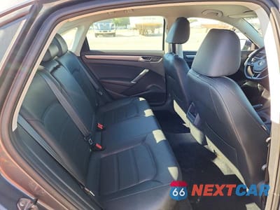Zdjęcie 10 z 12 samochodu: 2018 VOLKSWAGEN PASSAT S VIN:1VWAA7A39JC007139 - miniatura