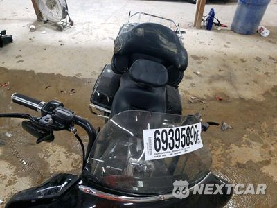 Piąte zdjęcie samochodu w środku: 2011 HARLEY-DAVIDSON FLHTK VIN:1HD1KEM15BB652388 - miniatura