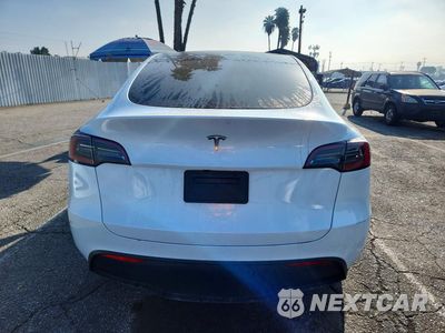 Zdjęcie 6 z 14 samochodu: 2025 TESLA MODEL Y VIN:7SAYGDED7SF227632 - miniatura