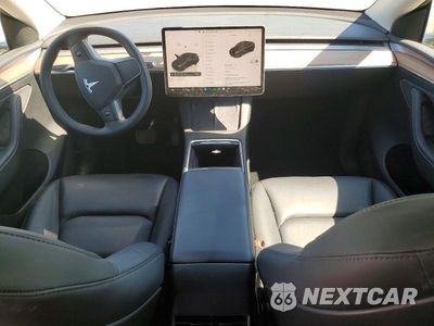 Zdjęcie 8 z 14 samochodu: 2023 TESLA MODEL Y VIN:7SAYGDEE6PF922944 - miniatura