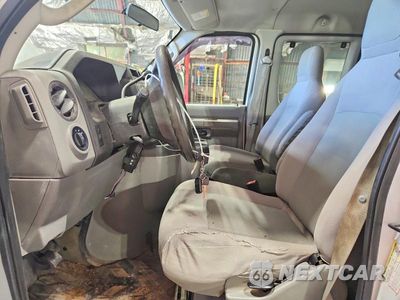 Zdjęcie 7 z 14 samochodu: 2013 FORD ECONOLINE E350 SUPER DUTY WAGON VIN:1FBNE3BL1DDA14590 - miniatura