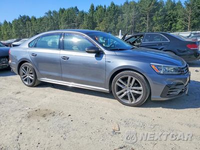 Czwarte zdjęcie samochodu z boku: 2018 VOLKSWAGEN PASSAT S VIN:1VWAA7A37JC036963 - miniatura