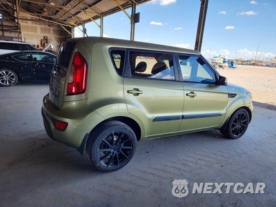 Trzecie zdjęcie samochodu z tyłu: 2012 KIA SOUL + VIN:KNDJT2A65C7389420 - miniatura