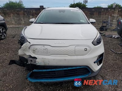Piąte zdjęcie samochodu w środku: 2022 KIA NIRO EV S VIN:KNDCC3LG0N5159853 - miniatura