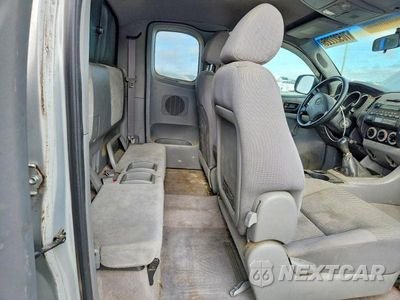 Zdjęcie 10 z 12 samochodu: 2005 TOYOTA TACOMA ACCESS CAB VIN:5TETX22N65Z053743 - miniatura